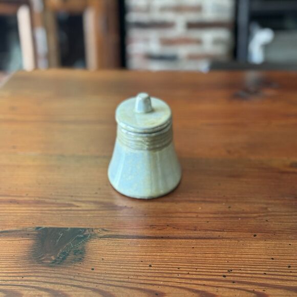 "Pier 1" Art Pottery Oval Sage Green Dish Trinket Decor Box with Lid - Picture 5 of 16